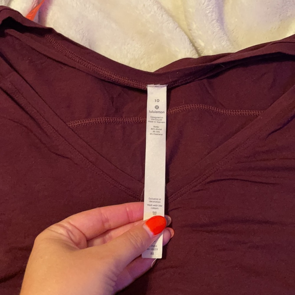 Lululemon to the point tee - Picture 7 of 8